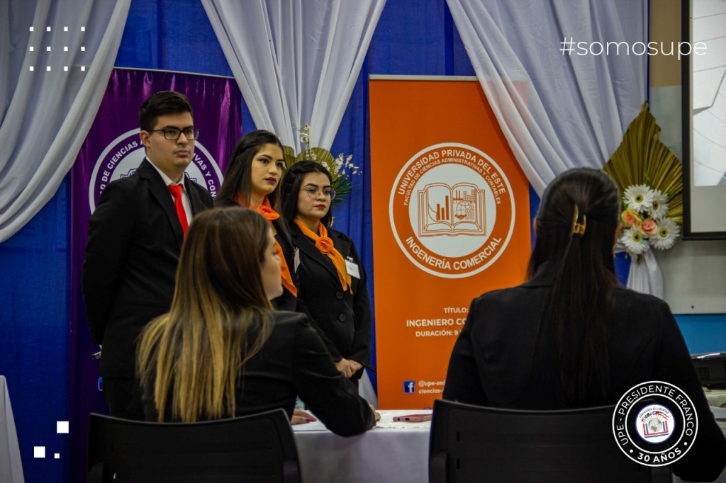 Presentación de trabajo final de grado Ingeniería Comercial UPE